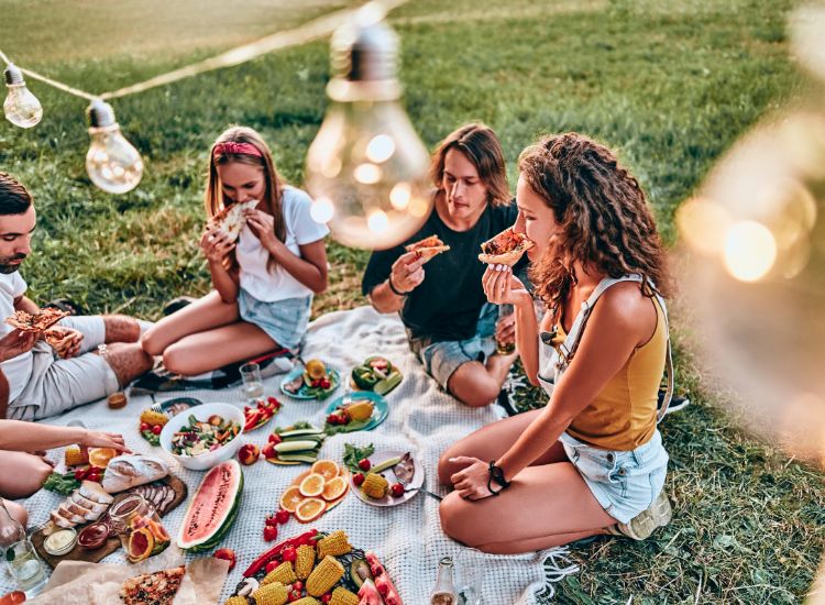 Pique-niques et Recettes aux Saveurs du Monde pour Profiter du Beau Temps